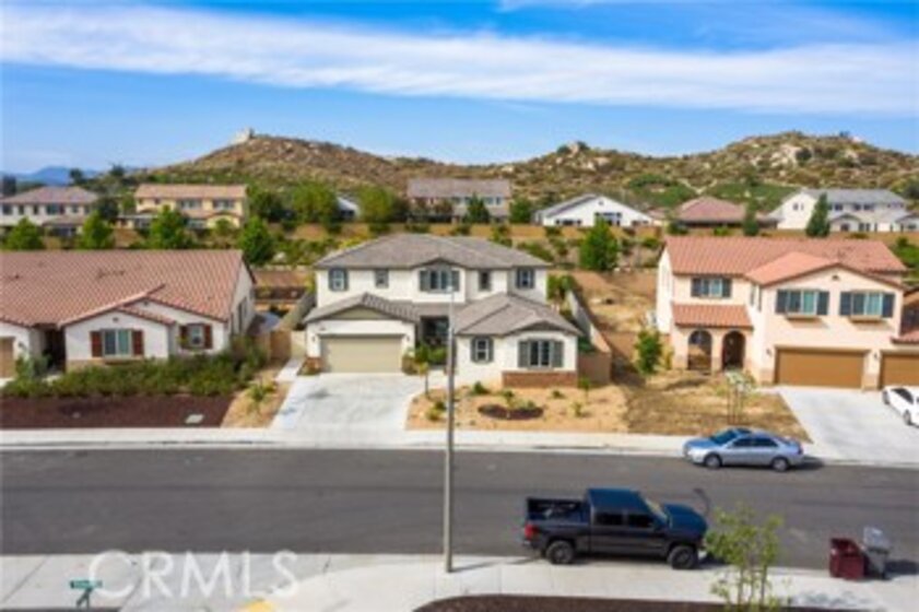 25795 Roundup Circle Photo